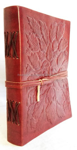 Bloc de notas de cuero auténtico A5 hecho a mano indio, cuero genuino con diseño de cara de hoja, cierre de correa de diario personalizado de calidad - Product Image 2