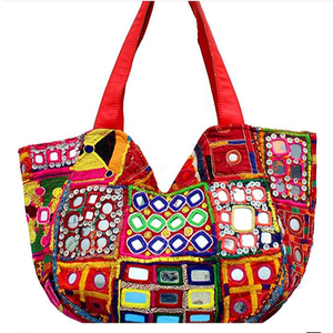 Sac à bandoulière tendance en broderie ethnique traditionnelle Banjara inspirée de l'art culturel - Product Image 1