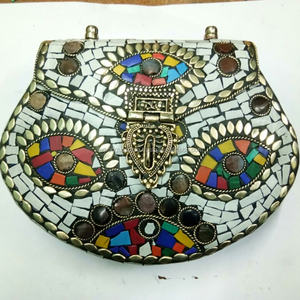 กระเป๋าคลัทช์สำหรับผู้หญิงกระเป๋าเดินทางหรูหราทำจากโลหะทองเหลืองโบราณดีไซน์ใหม่ล่าสุด - Product Image 1