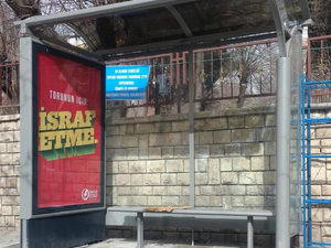 Abribus publicitaire de type 2 en forme de rectangle avec source lumineuse LED Arrêt de bus en aluminium CLP MUPI Arrêt de bus galvanisé - Product Image 5