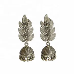 925 Sterling Zilveren Goedkope Indiase Oorbellen Jhumka Voor Vrouwen Groothandel Zilveren Sieraden 925 Effen Stud Oorbel Voor Nieuwjaar 2024