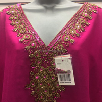 Haut Kaftan Plaid Grande Taille à Col en V Brodé de Perles et Paillettes Fait Main pour Femme en Georgette de Haute Qualité – Collection Automne-Printemps Décontractée