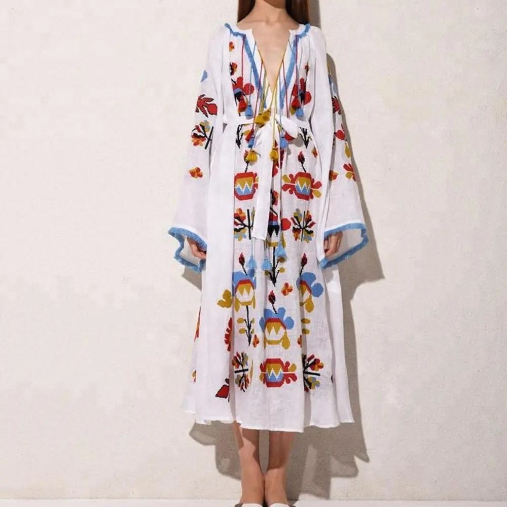 الأكثر مبيعا أزياء متعددة الألوان المطرزة الكامل الأكمام الخامس الرقبة مع شرابة وحزام أبيض الأوكرانية طويل ماكسي اللباس ملابس البيت