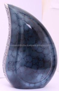 Urna para adultos con corazón de latón para cenizas, suministros funerarios humanos - Product Image 2