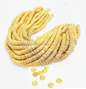 Disque de fleurs plaqué or brossé-Perles de découverte de bijoux - Product Image 2