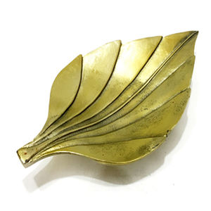 Tendances de l'industrie Plateau décoratif en aluminium en forme de feuille moderne et élégant pour la décoration de table à manger de mariage Logo personnalisé - Product Image 6