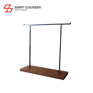 Présentoir à vêtements - Product Image 1