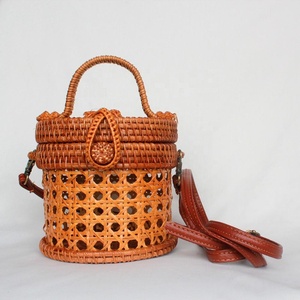 Nuevo diseño Vintage Rattan Bucket Bag con patrón Saffiano y cierre de cuerda - Product Image 4