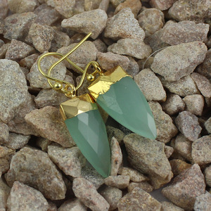 Aqua-pendientes de Calcedonia con forma de punta de flecha, joyería chapada en oro - Product Image 4