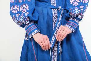 Acheter Robe tunique bleue 100% coton brodée à la main Nouvelle robe à la mode Robes ukrainiennes personnalisées brodées à la main - Product Image 4