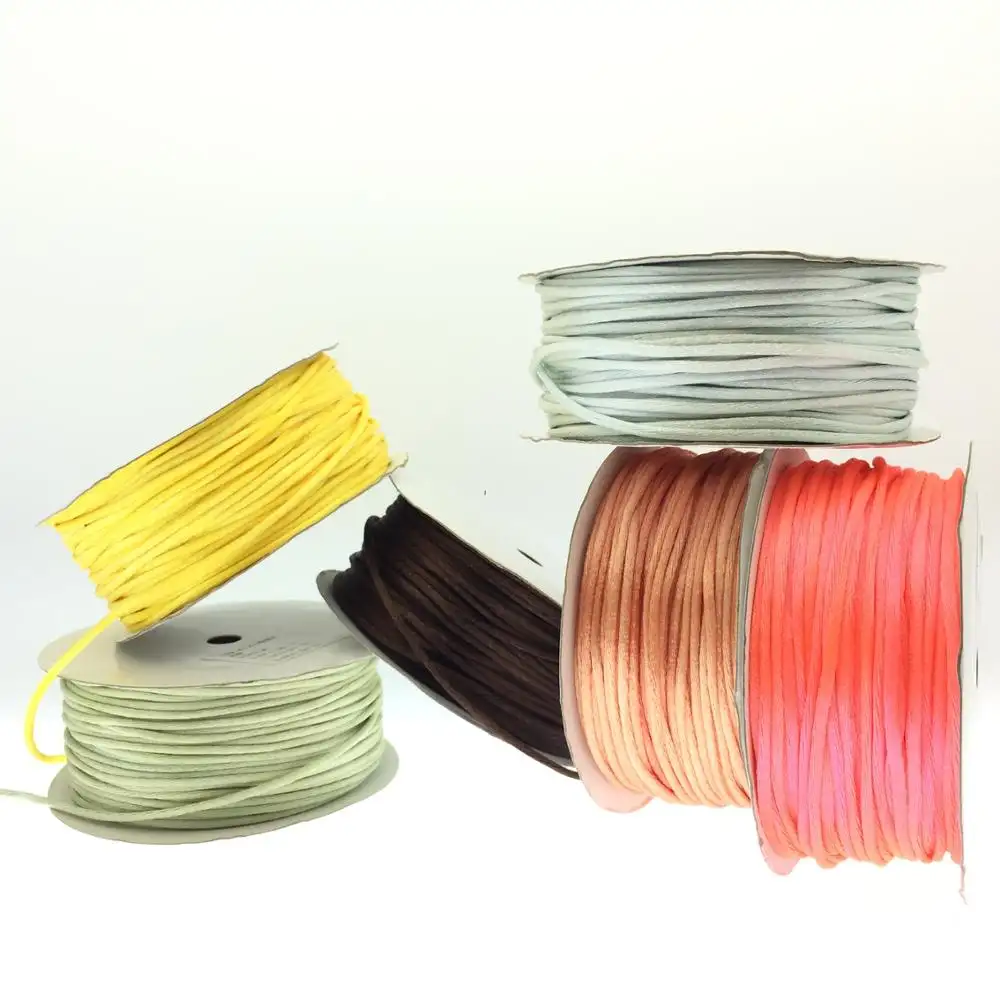 Cordon en nylon coloré chaîne unie pour bricolage emballage cordon en satin cordon noeud chinois pour la main