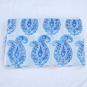 Tela de Algodón Indio Tejida con Estampado Paisley Blanco para Camisas, Bolsos, Lencería, Cortinas y Almohadas - Venta al por Mayor - Product Image 3