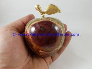 Mano de Obra Artesanal de Alta Calidad de Pakistán: Manzana de Ónix con Hoja de Latón - Product Image 4