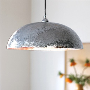 Lampe à suspension martelée en cuivre - Product Image 2
