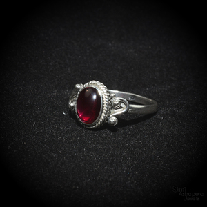 Anillos de Plata Chapada con Granate Rojo Bohemio Ovalado y Engaste de Bisel para Mujer, Hombre, Unisex, Regalo para Boda, Compromiso, Fiesta, Aniversario - Product Image 4