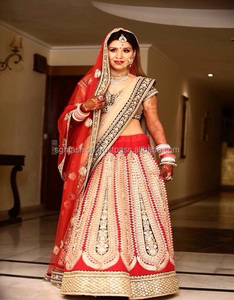 Lehenga Choli nupcial para bodas indias y paquistaníes - Product Image 1