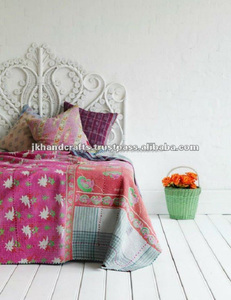 Venta al por mayor vintage Sari edredón/vintage almohadas - Product Image 1