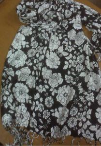 ผ้าคลุม Pashmina สำหรับผู้ใหญ่พิมพ์ลายดอกไม้ผ้าเรยอนและผ้าพันคอโพลีเอสเตอร์สำหรับฤดูใบไม้ผลิและฤดูหนาวพิมพ์ดิจิตอล - Product Image 4