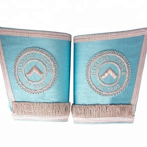 ชุดเครื่องราชกกุธภัณฑ์เย็บด้วยมือ - Product Image 2