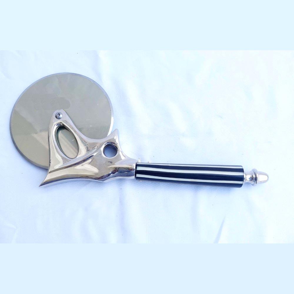 สีดำ &amp; สีเงิน