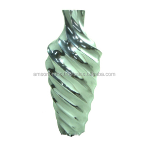 Vase à fleurs en métal pour la décoration intérieure Décoratif pour la vie intérieure extérieure Finitions nickelées Design gaufré - Product Image 4