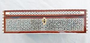 Boîte à bijoux rectangulaire en bois égyptien J75, mosaïque de nacre, couvercle élégant ZAHEREEN pour cadeaux raffinés - Product Image 5