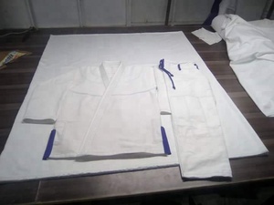 Jiu jitsu gi — protection contre la raie, produit de haute qualité, court - Product Image 5