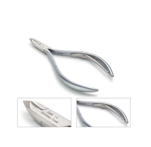 Cortacutículas profesional estilo Nghia modelo D-01 con mandíbulas de 12-14-16 mm y cortaúñas de mandíbula completa extra afilado, hecho con acero japonés por LCI - Product Image 2