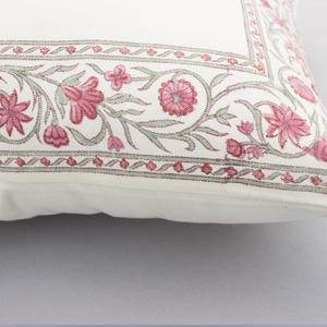 Housse de coussin carrée en coton et lin imprimé floral Butta Hand Block Boho 40X40CM - Product Image 2