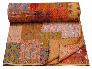 Fabricant de couvre-lit brodé à la main en patchwork Kantha - Product Image 2
