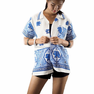 Napperon noir unisexe, haut à manches courtes, imprimé de fleurs, vêtements décontractés - Product Image 1