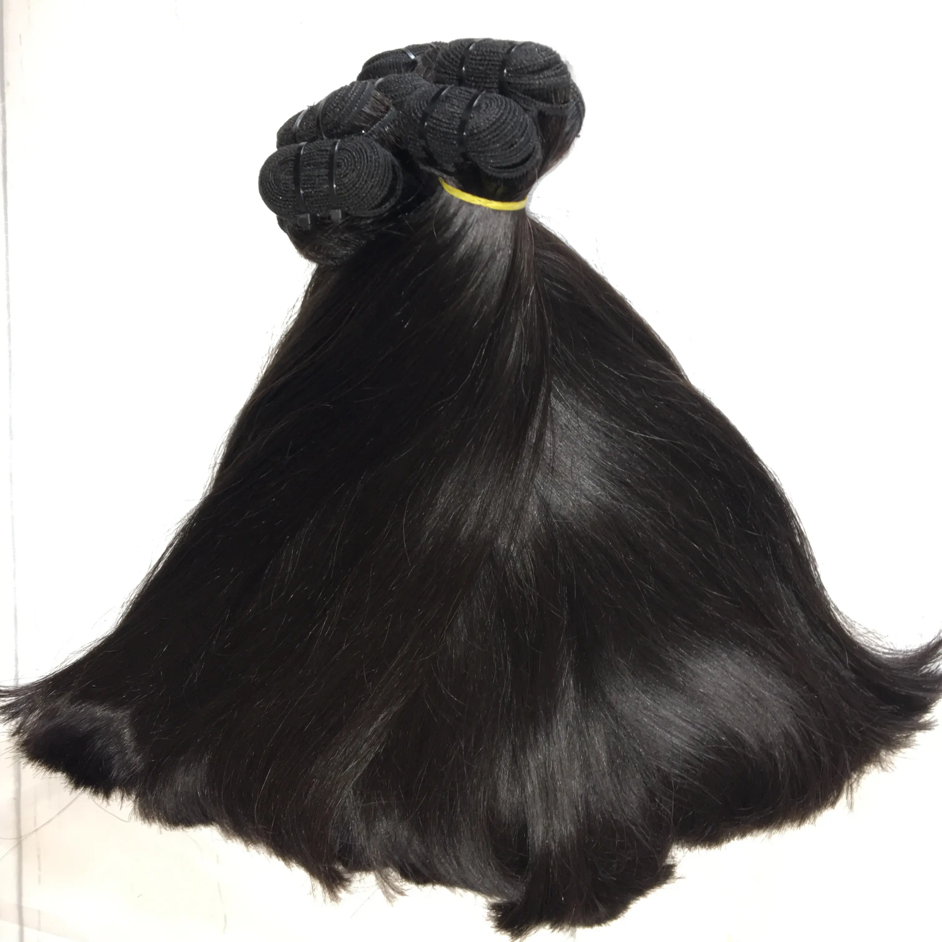रेमी सीधे वर्जिन ब्राजील के बालों की रेशमी मानव वियतनाम मूल गर्म प्रवृत्ति प्राकृतिक रंग चोटी 100% असली बाल