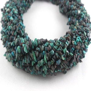 Pierres précieuses naturelles vertes Chrysocolla, perles de puces lisses non coupées pour la fabrication de bijoux et de colliers, vente en gros - Product Image 1