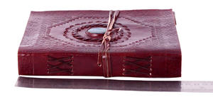 Cuaderno de diario de piedra azul de cuero en relieve celta hecho a mano tamaño de viaje Tapa dura con candado y papel sin forro - Product Image 2