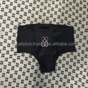 Shorts Ajustados Personalizados OEM con Corte Sexy para Mujer - Product Image 1