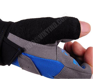 Gants de gymnastique vente chaude hommes demi-doigt Silicone haltérophilie Fitness haltère exercice entraînement multifonction gants de sport - Product Image 3