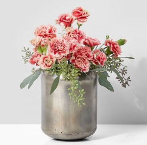 แจกันดอกไม้โบราณ - Product Image 1