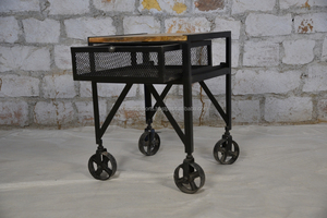 Table d'appoint en bois de manguier et métal |   Salon industriel de style loft |   Roues de tiroir en maille de rangement, meubles rustiques modernes, Akku Art Exports - Product Image 3