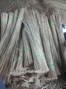 Palitos de Hoja de Coco NATURAL de Alta Calidad a Precio Especial de Vietnam - Material para Hacer Escobas - Product Image 3
