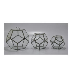 Vase et pot à fleurs en verre géométrique classique pour plantes aériennes et terrarium, avec finition galvanisée pour une utilisation décorative en intérieur - Product Image 2