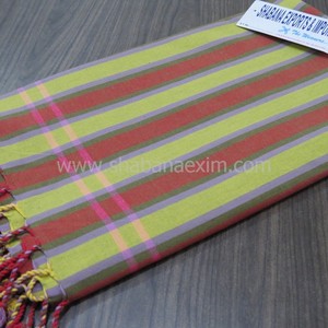 Serviette de bain en coton Pestemal avec frange Design personnalisé Pliable Couleur unie Kenyan Sarong Kikoy Serviette de plage Adulte - Product Image 1