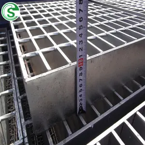 Hot Dipped Galvanized Metal Grating Bar Safety Walkway Steel Grating