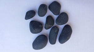 Cailloux et galets en pierre naturelle polie noire de haute qualité Prix compétitif par tonne disponible en Inde - Product Image 6