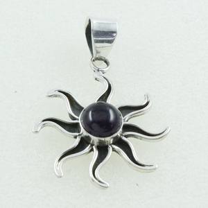 925 Colgante de joyería de plata esterlina Forma de sol Piedra de ónix negro Colgantes finos y dijes de La India - Product Image 2