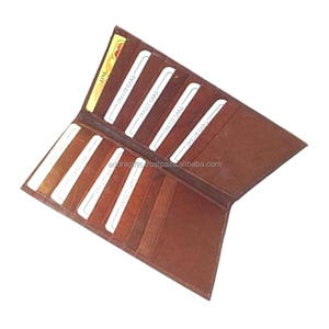 Étuis à cartes en cuir promotionnels avec porte-cartes pour organiser et transporter vos cartes - Product Image 1