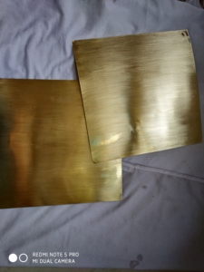 Plaques en laiton faites main sur mesure adaptées à la décoration intérieure, magasins à la maison avec effet texturé dans des tailles assorties - Product Image 2