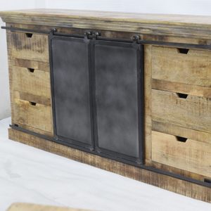 Aparador de madera de mango macizo de estilo urbano industrial moderno, puertas corredizas de hierro, cajón de almacenamiento extensible para comedor, sala de estar - Product Image 1
