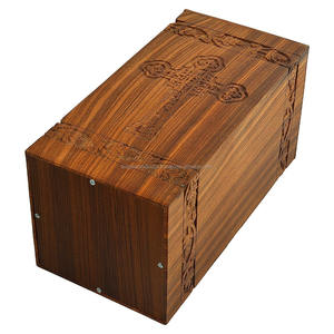 Bois naturel fin sculpté à la main avec bordure-grande urne en bois pour adulte, fournitures de funérailles cuivworld inde - Product Image 3