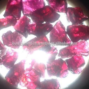 Pierres brutes non coupées de grenat rose-violet naturel de IN - Coszcalt exporte QQR20, pierres précieuses en vrac en gros - Product Image 1