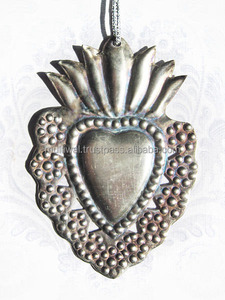 Corazón colgante de metal con diseño de corazón doble de color plateado para decoración católica y regalo - Product Image 4